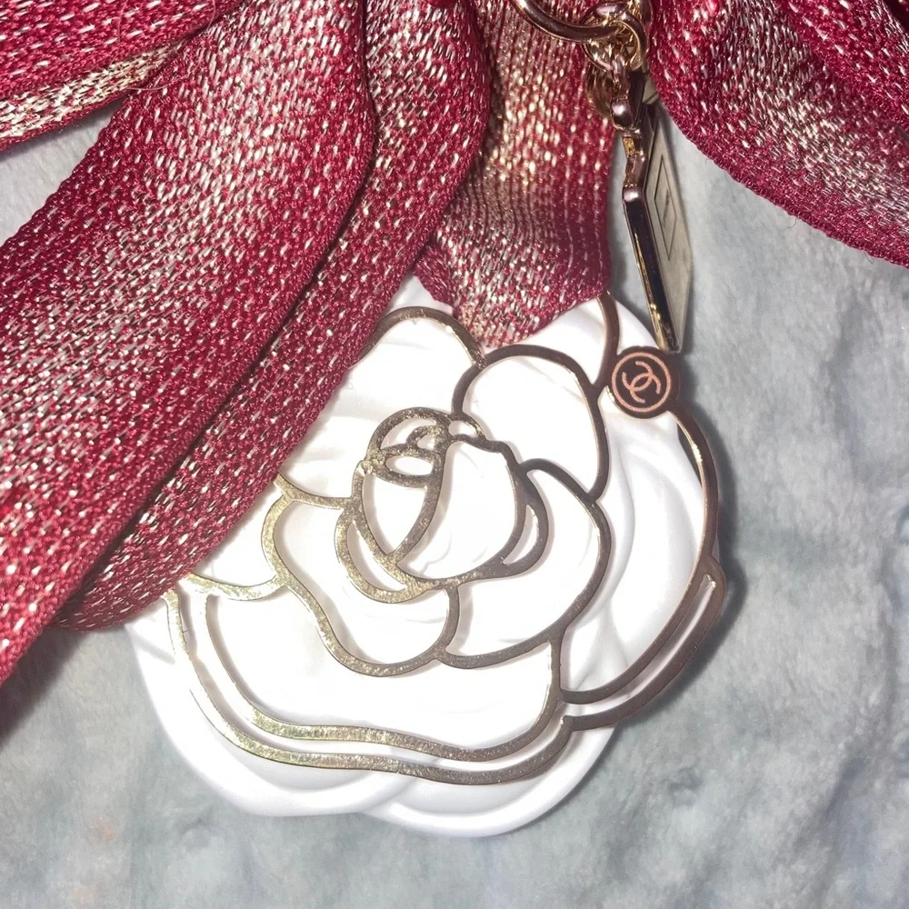 CHANEL limited edition Ornament - Picture 5 of 5